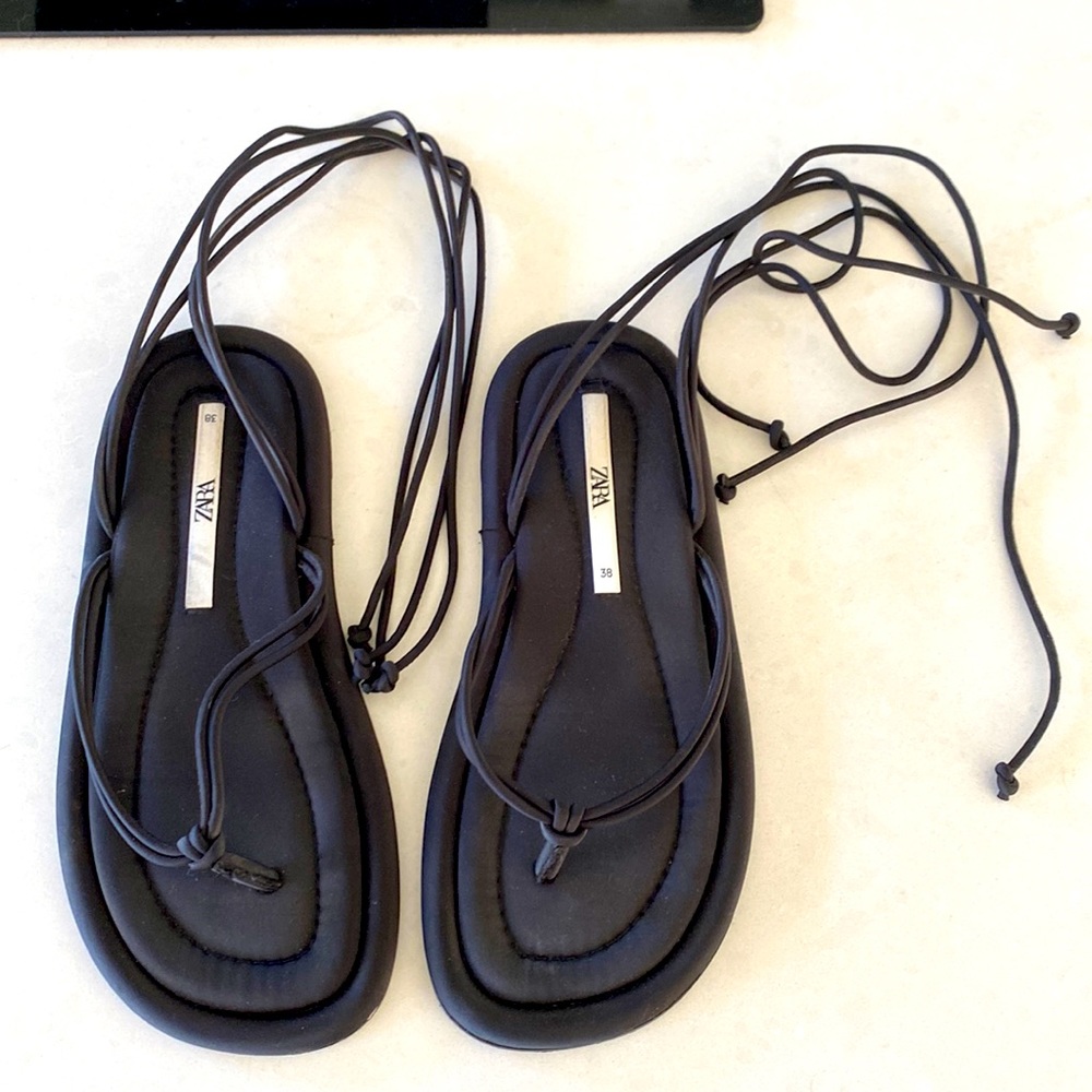 Super cute Zara sandals